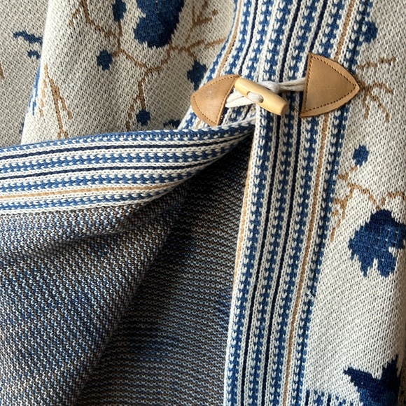 New-Handmade Sweater - Picture 7 of 7